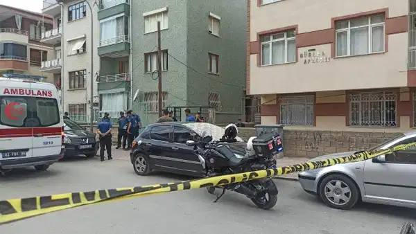 Uvey annesini ve kardesini bicaklayarak katleden erkek tutuklandi 9I6uql7V